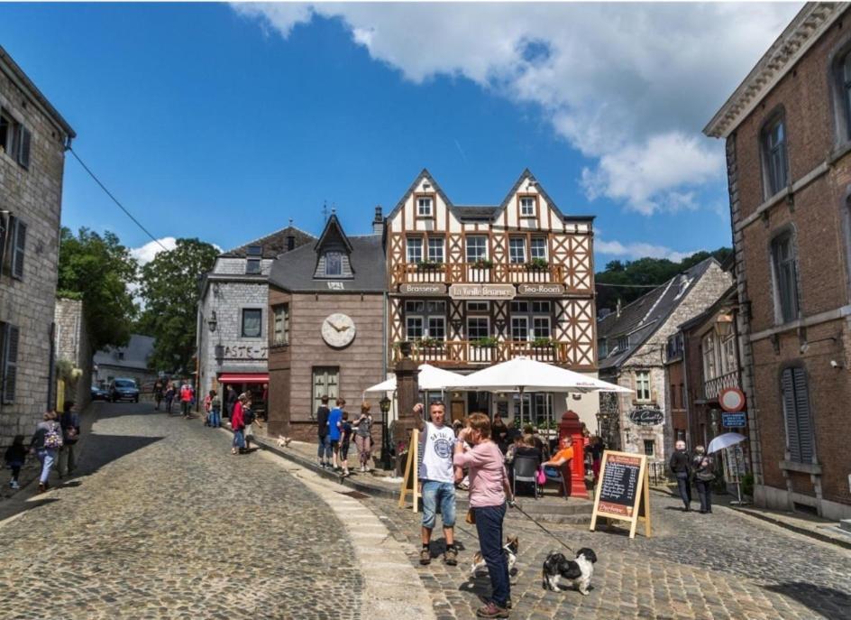 Au Chant Des Oiseaux Rochefort Bagian luar foto